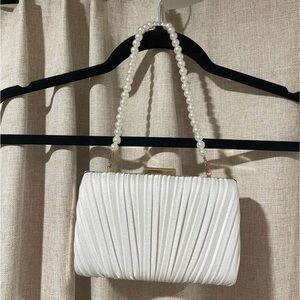 SOLD! —- Elegant White Clutch with Pearl Handle